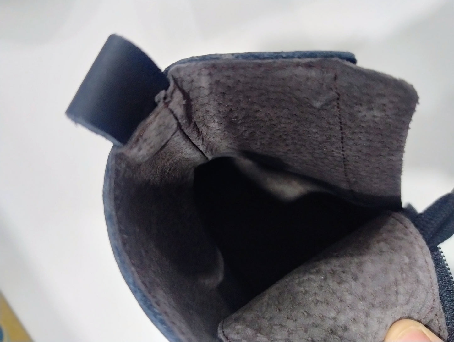 Botín barefoot con cordón y cremallera lateral Flexinens modelo 9085 salvaje negro