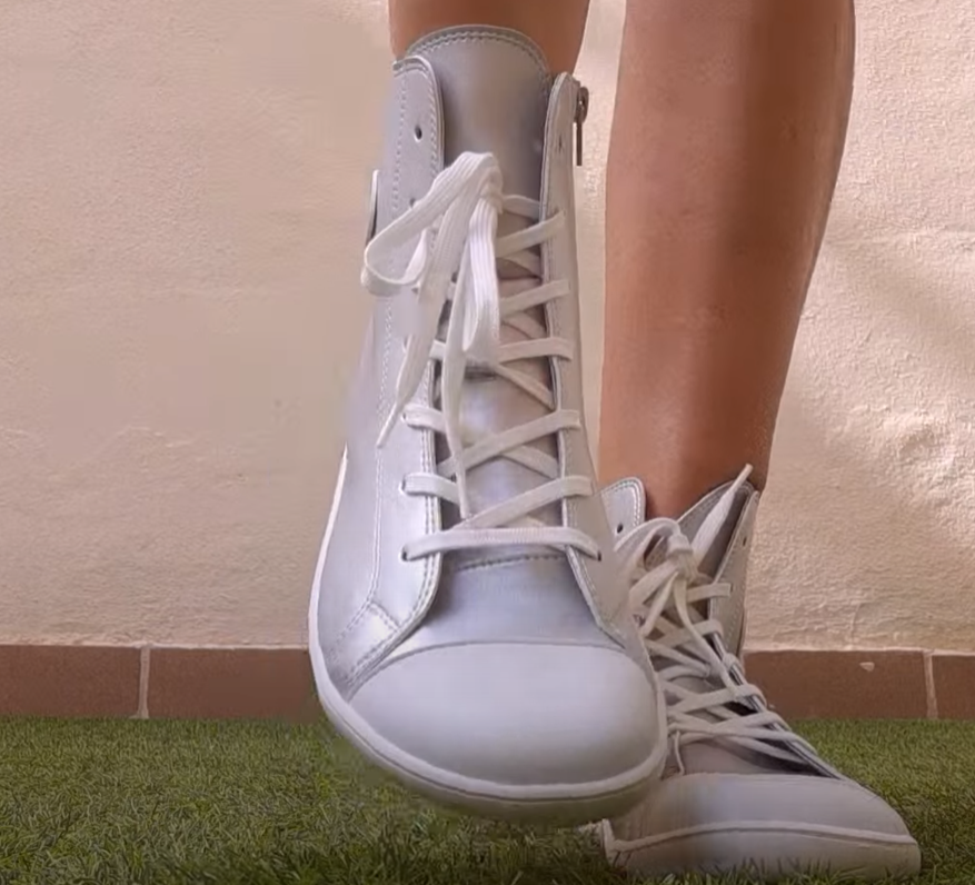 Adult friendly booties Silver Coqueflex vegan