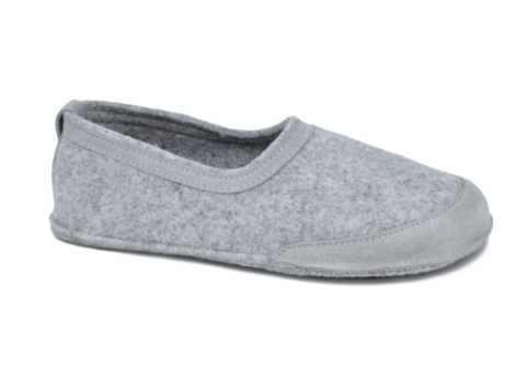 Omaking natural felt house slippers with rubber sole