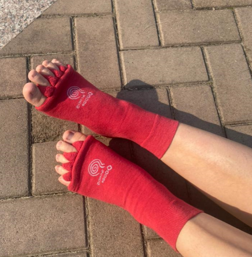 ZenD2 Toe Separator Socks Relax and Help Bunion Red