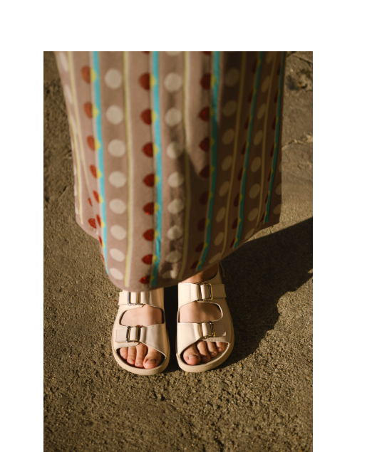 Shapen DAZZLE sandalias barefoot Beige