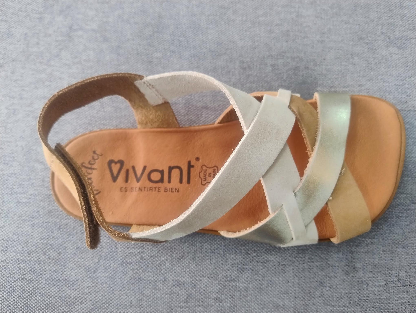 Sandalias Barefoot Vivant BRISA: Elegancia en Nobuck Rosa y Plata