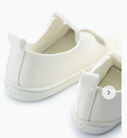 Troqueladas sandalias Barefoot Babylobitos blancas