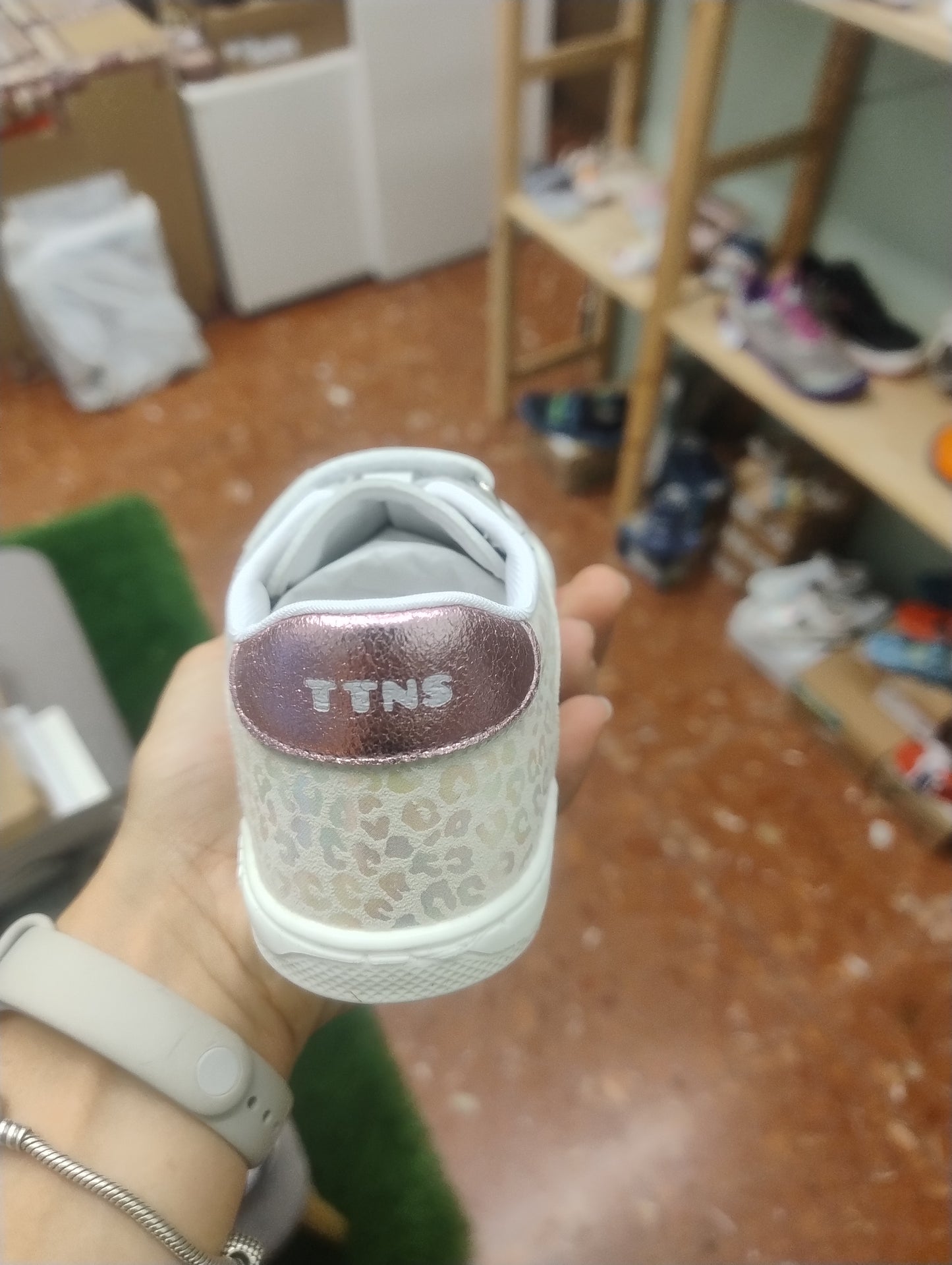 Titanitos deportivas Barefoot U540 Biar Blanco Fuxia