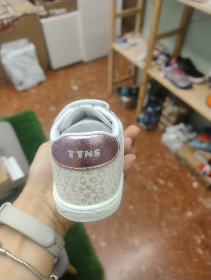Titanitos deportivas Barefoot U540 Biar Blanco Fuxia